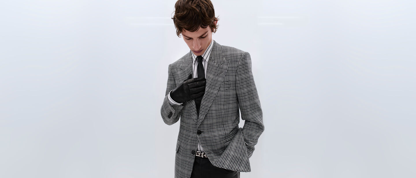 READY TO WEAR
